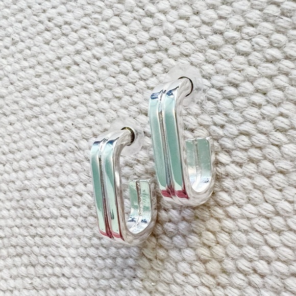 MANGO Silver Ribbed Fluted Hoop Earrings Statement - Picture 4 of 8